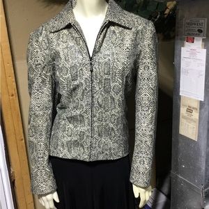 Town & Travel Green & Black Jacket